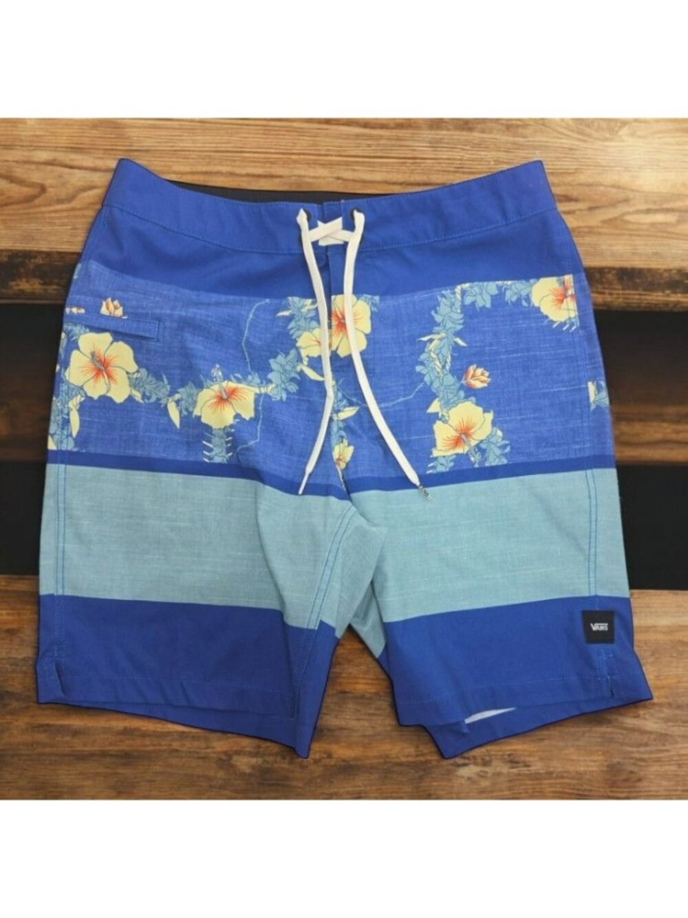 Vans Mens Blue Hibiscus Printed Board Shorts 30